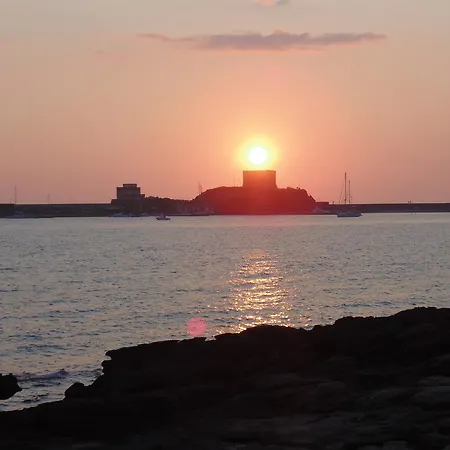 מלון דירות Isola Rossa בוסה