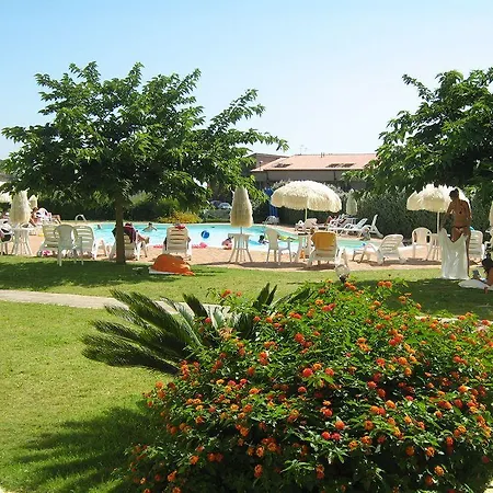 Isola Rossa Apartahotel