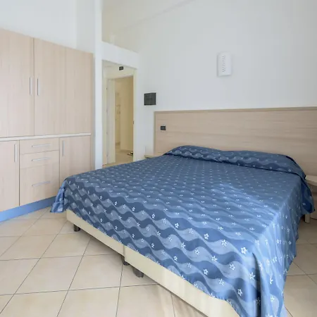 Hotel apartamentowy Isola Rossa 3*