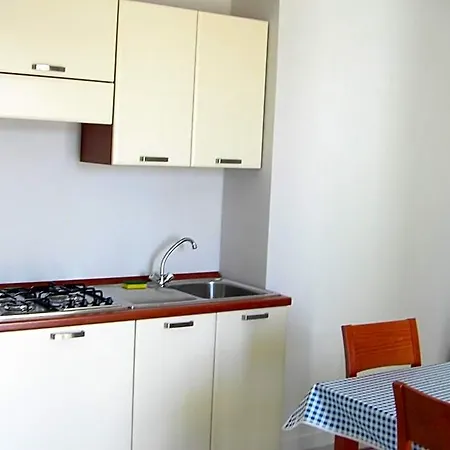 Apartmanhotel Isola Rossa 3*