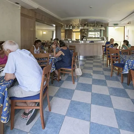 Isola Rossa 3*