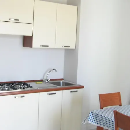 Isola Rossa بوسا