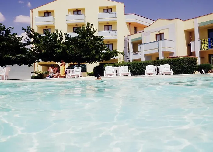 Aparthotel Isola Rossa 3*