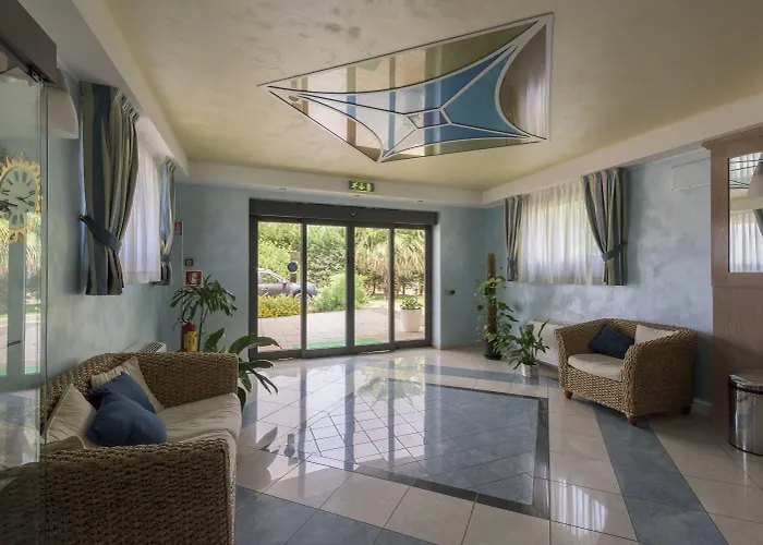 Aparthotel Isola Rossa 3*