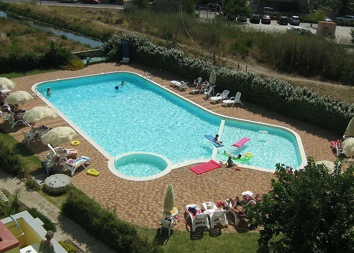 Isola Rossa Aparthotel 3*